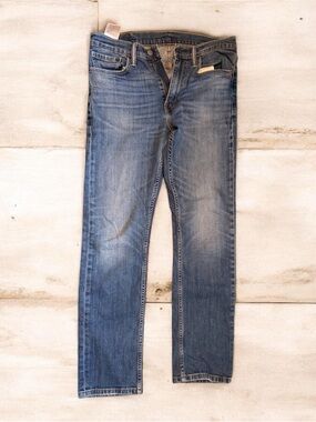 Levi's Men's Bootcut Jeans in Faded Blue Wash